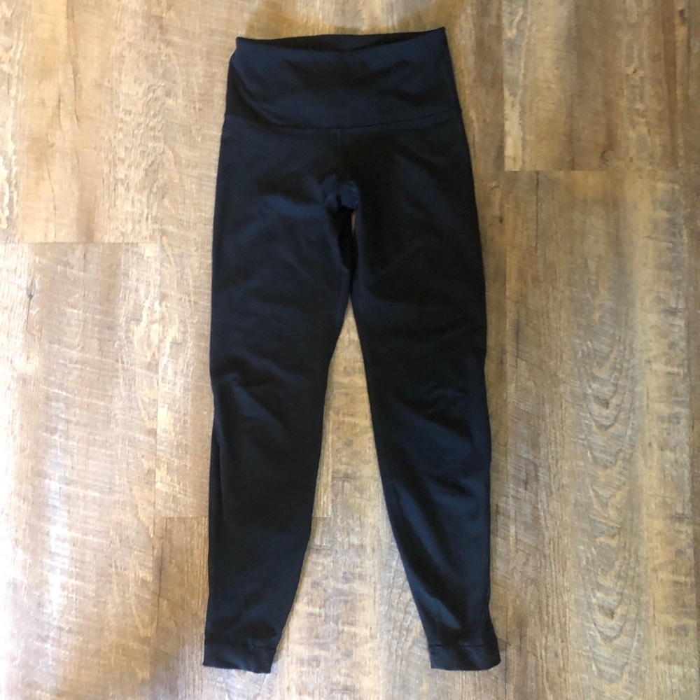 Old Navy black leggings with mesh